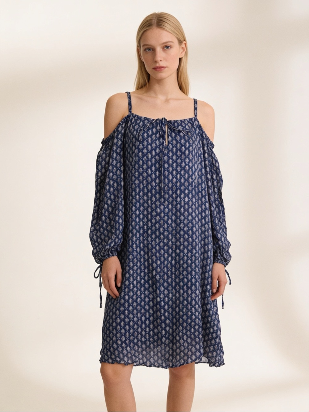 NWT Velvet by Graham & Spencer Blue Paisley Cold Shoulder Boho Dress Large